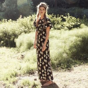 NWT 100% Silk Doen Pearl Dress in Black Orchard